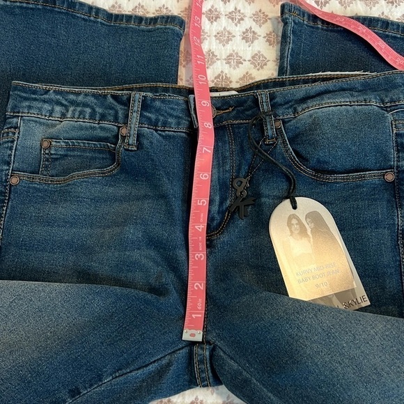 NWT Kendall & Kylie Kurvy Mid-rise Baby Boot Jean Size 9/10 Color Pasadena - Picture 11 of 14